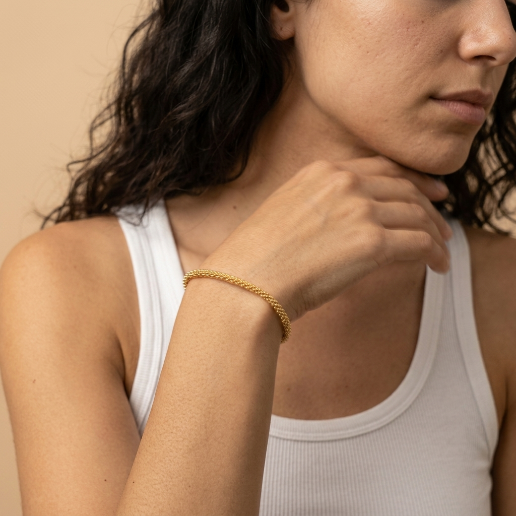 Elira Glow Chain Bracelet